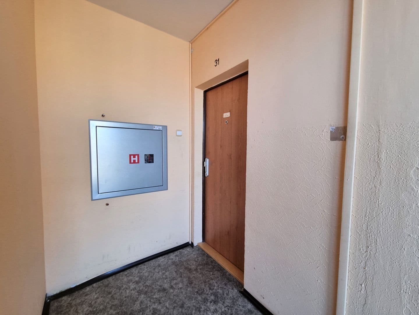 3 bedroom flat to rent, 64 m², Taussigova, Prague, Prague 3 bedroom flat to rent, 64 m², Taussigova, Prague, Prague