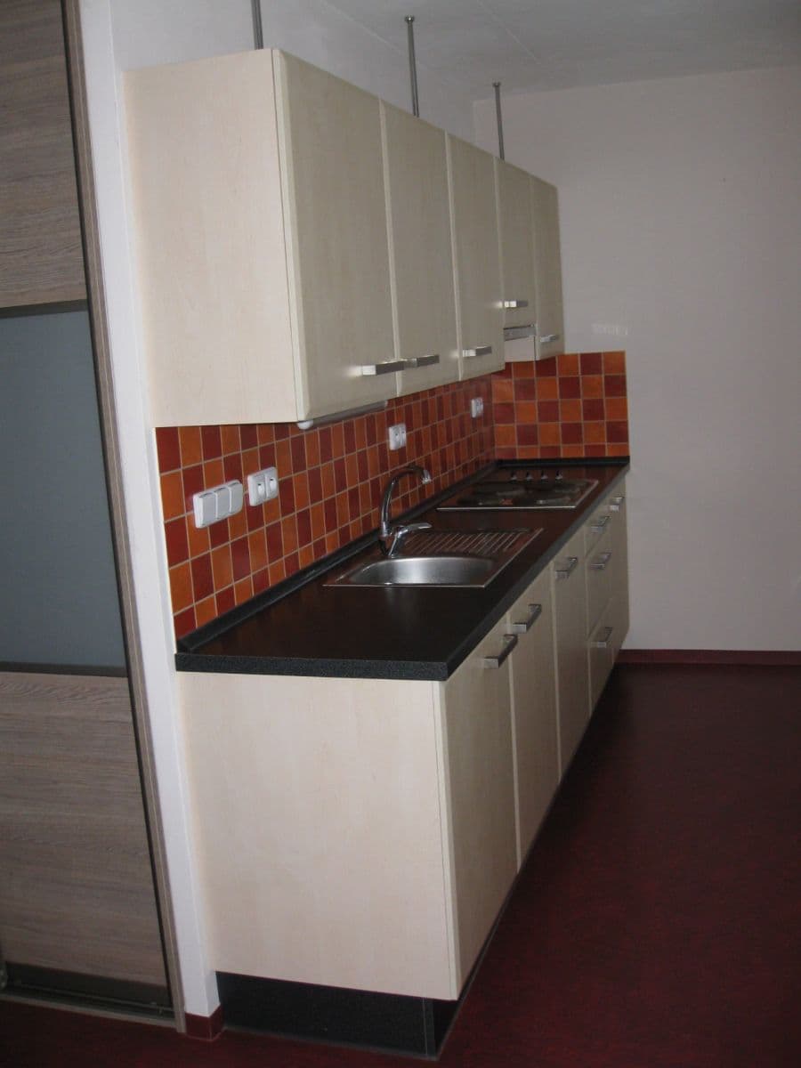 Studio flat to rent, 27 m², Vitry, Kladno, Středočeský Region Studio flat to rent, 27 m², Vitry, Kladno, Středočeský Region