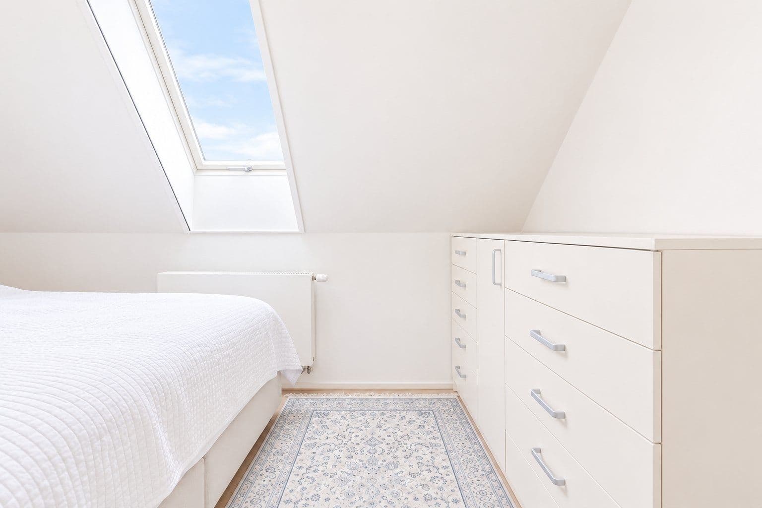 3 bedroom with open-plan kitchen flat to rent, 93 m², Urxova, Prague, Prague 3 bedroom with open-plan kitchen flat to rent, 93 m², Urxova, Prague, Prague