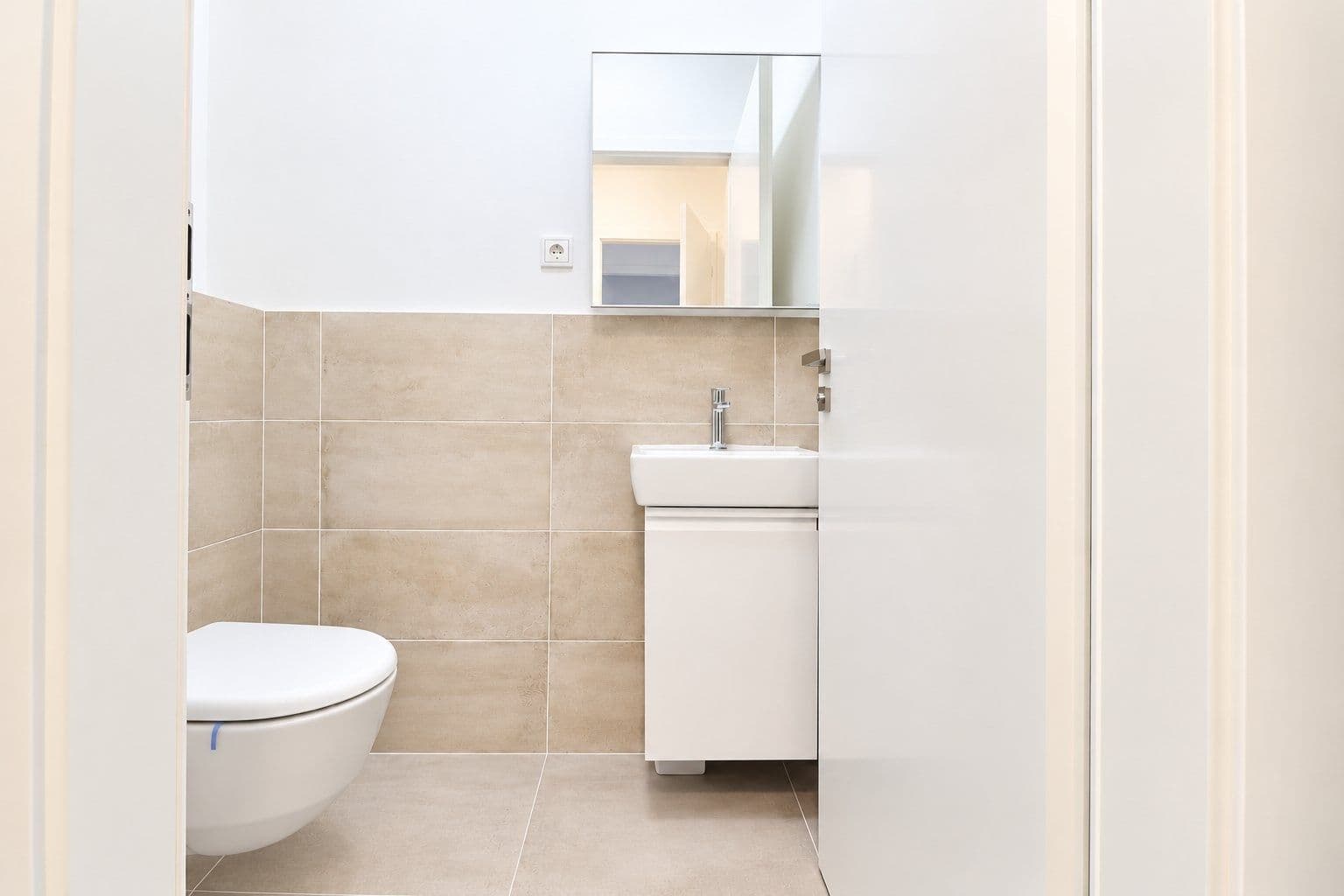 3 bedroom with open-plan kitchen flat to rent, 93 m², Urxova, Prague, Prague 3 bedroom with open-plan kitchen flat to rent, 93 m², Urxova, Prague, Prague