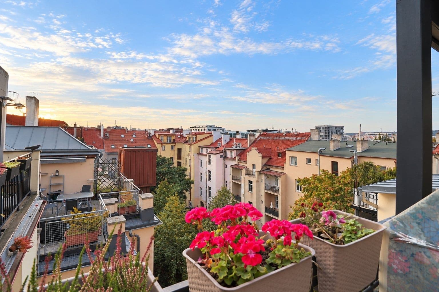 3 bedroom with open-plan kitchen flat to rent, 93 m², Urxova, Prague, Prague 3 bedroom with open-plan kitchen flat to rent, 93 m², Urxova, Prague, Prague
