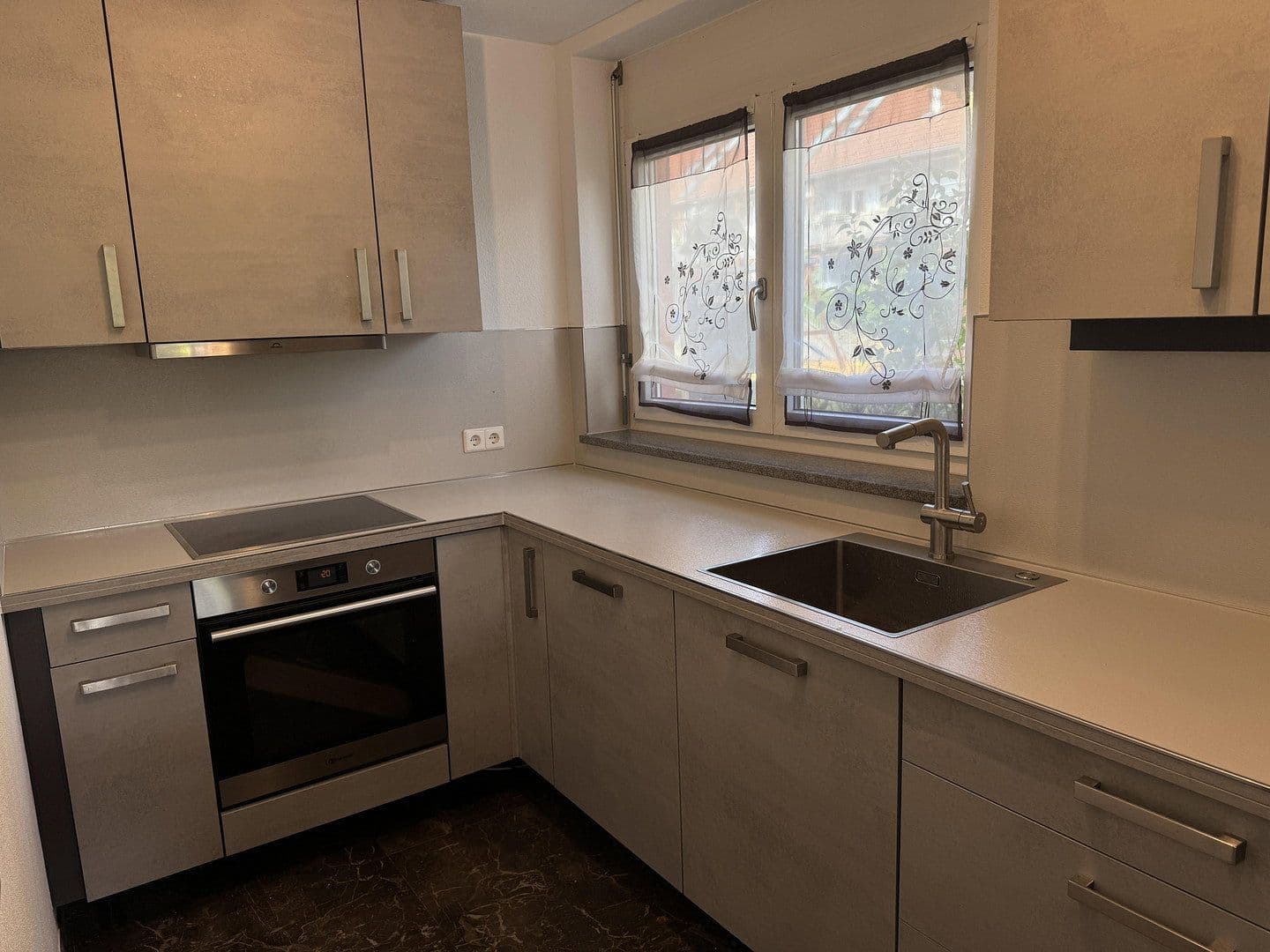 2 bedroom with open-plan kitchen flat to rent, 119 m², Wehr, Baden-Württemberg 2 bedroom with open-plan kitchen flat to rent, 119 m², Wehr, Baden-Württemberg