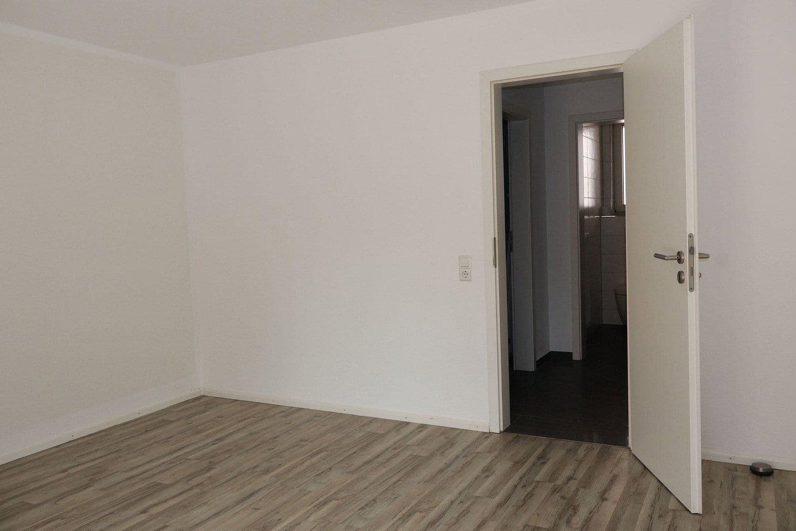 2 bedroom with open-plan kitchen flat to rent, 119 m², Wehr, Baden-Württemberg 2 bedroom with open-plan kitchen flat to rent, 119 m², Wehr, Baden-Württemberg