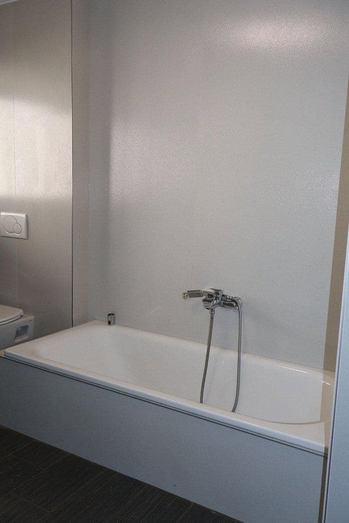 2 bedroom with open-plan kitchen flat to rent, 119 m², Wehr, Baden-Württemberg 2 bedroom with open-plan kitchen flat to rent, 119 m², Wehr, Baden-Württemberg
