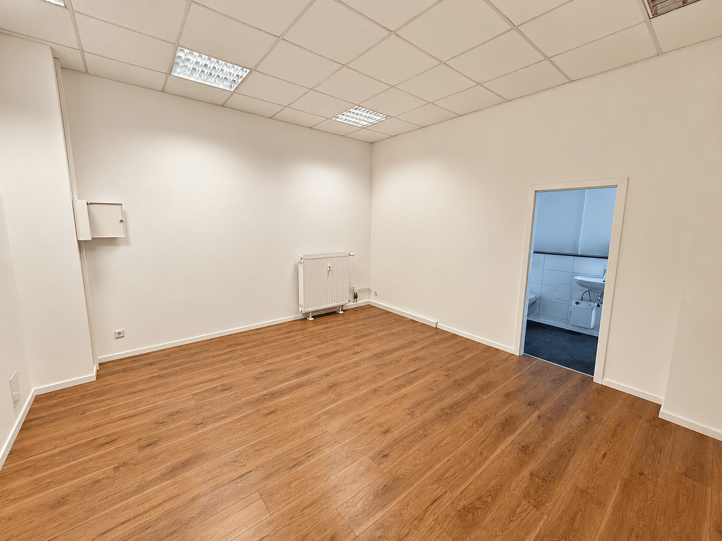 office to rent, 59 m², Dresdner Straße 275, Freital, Saxony office to rent, 59 m², Dresdner Straße 275, Freital, Saxony