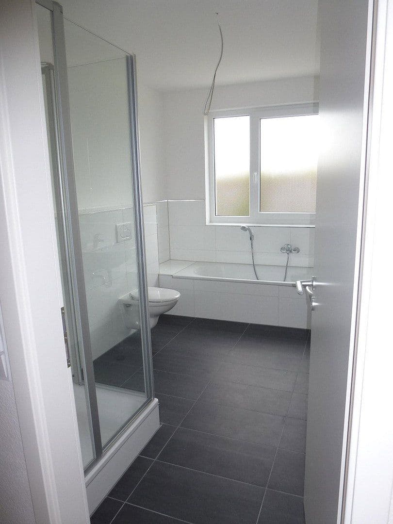 house to rent, 152 m², Rotdornweg 117, Frankfurt, Hesse house to rent, 152 m², Rotdornweg 117, Frankfurt, Hesse