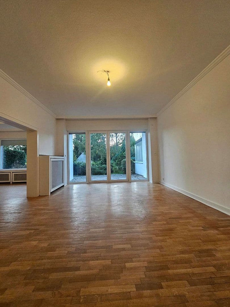 4 bedroom with open-plan kitchen flat to rent, 137 m², Krefeld - Bockum, North Rhine-Westphalia 4 bedroom with open-plan kitchen flat to rent, 137 m², Krefeld - Bockum, North Rhine-Westphalia