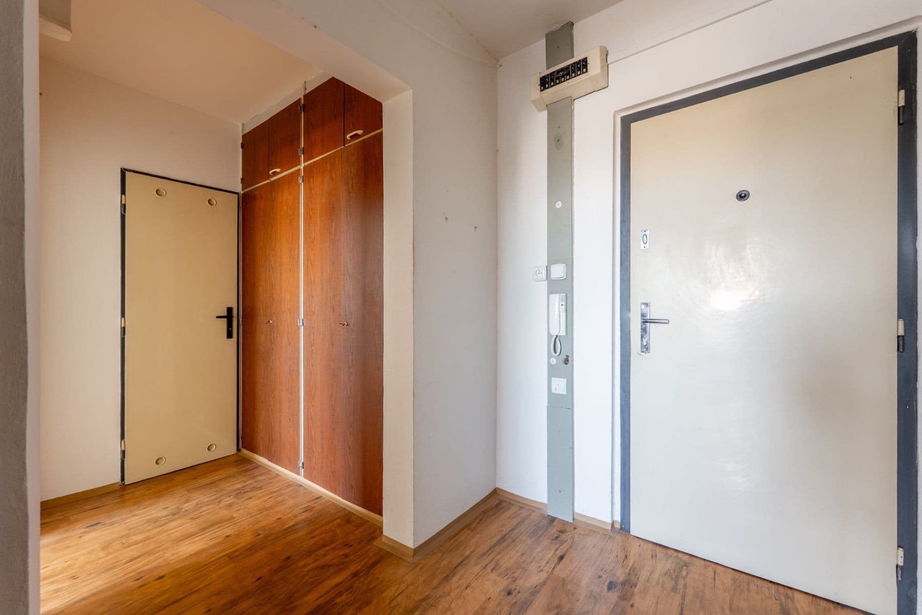 2 bedroom with open-plan kitchen flat for sale, 62 m², Nad Lesním divadlem, Prague, Prague 2 bedroom with open-plan kitchen flat for sale, 62 m², Nad Lesním divadlem, Prague, Prague