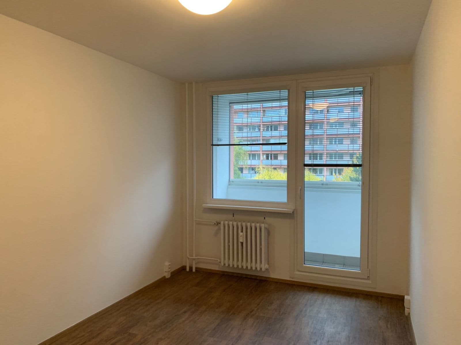 2 bedroom with open-plan kitchen flat to rent, 68 m², Nevanova, Prague, Prague 2 bedroom with open-plan kitchen flat to rent, 68 m², Nevanova, Prague, Prague