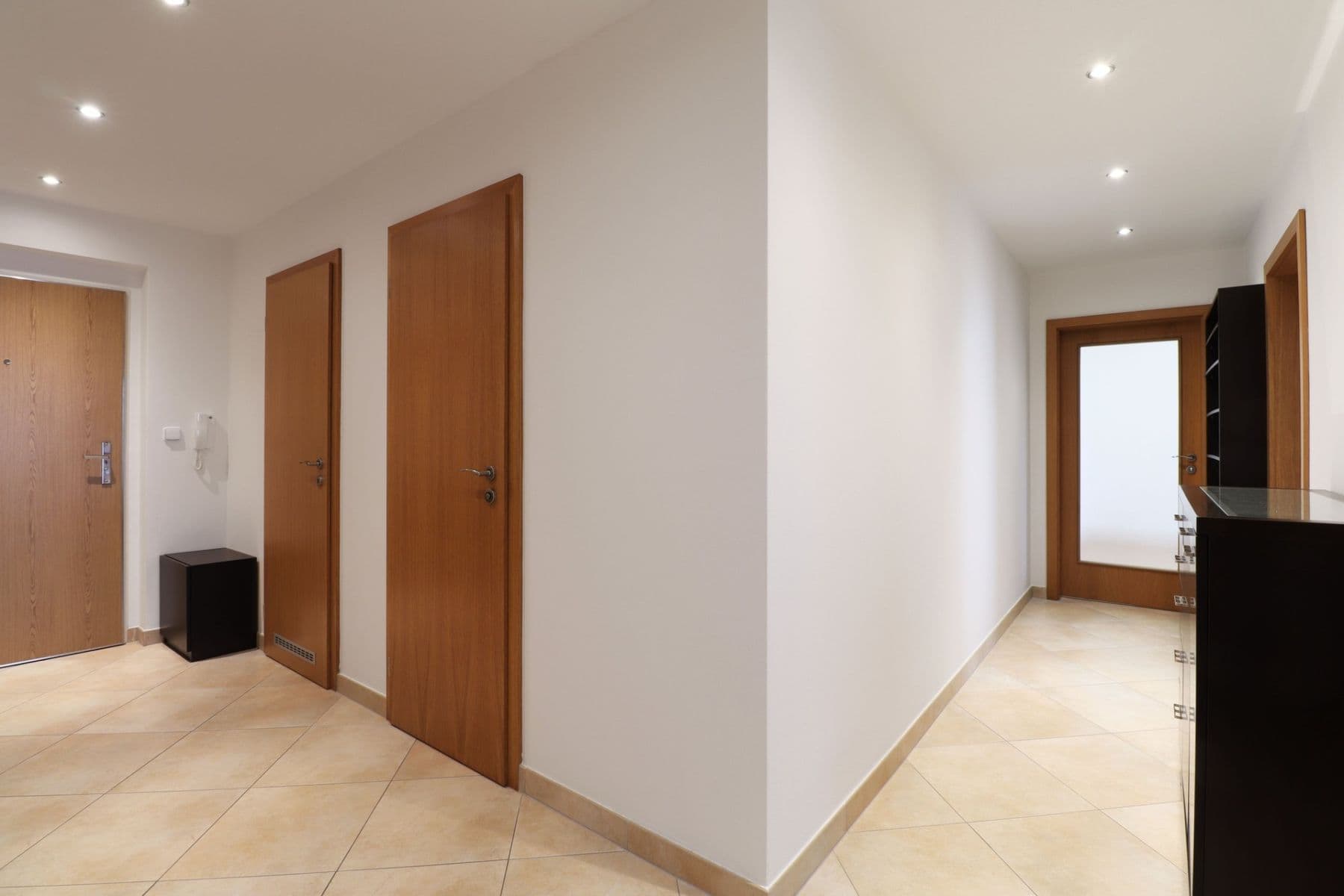 2 bedroom with open-plan kitchen flat to rent, 81 m², Nad Akcízem, Prague, Prague 2 bedroom with open-plan kitchen flat to rent, 81 m², Nad Akcízem, Prague, Prague