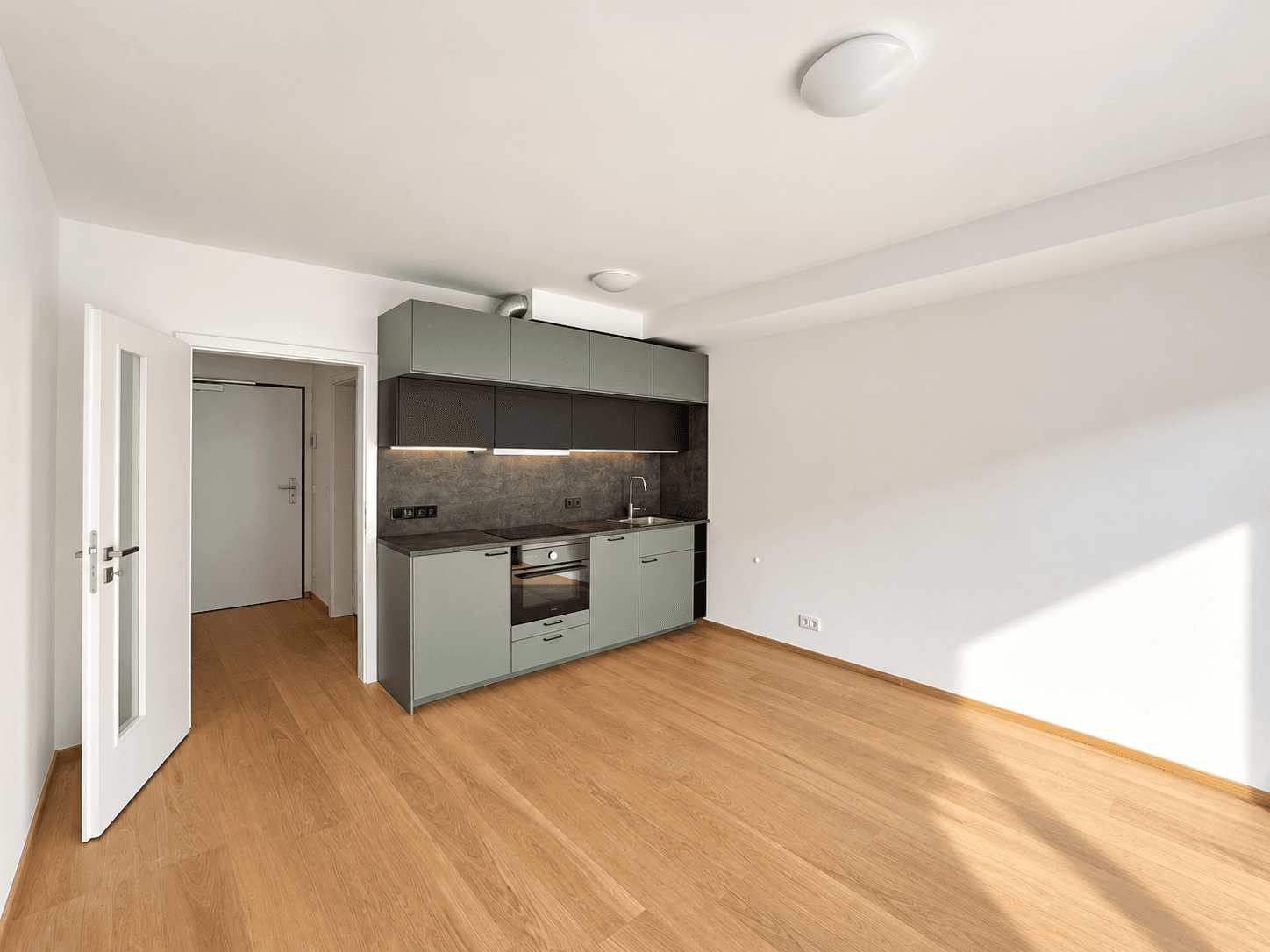Studio flat to rent, 44 m², Gočárova třída, Hradec Králové, Královéhradecký Region Studio flat to rent, 44 m², Gočárova třída, Hradec Králové, Královéhradecký Region