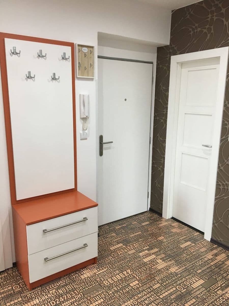 1 bedroom with open-plan kitchen flat to rent, 55 m², Zdeňka Štěpánka, Rakovník, Středočeský Region 1 bedroom with open-plan kitchen flat to rent, 55 m², Zdeňka Štěpánka, Rakovník, Středočeský Region