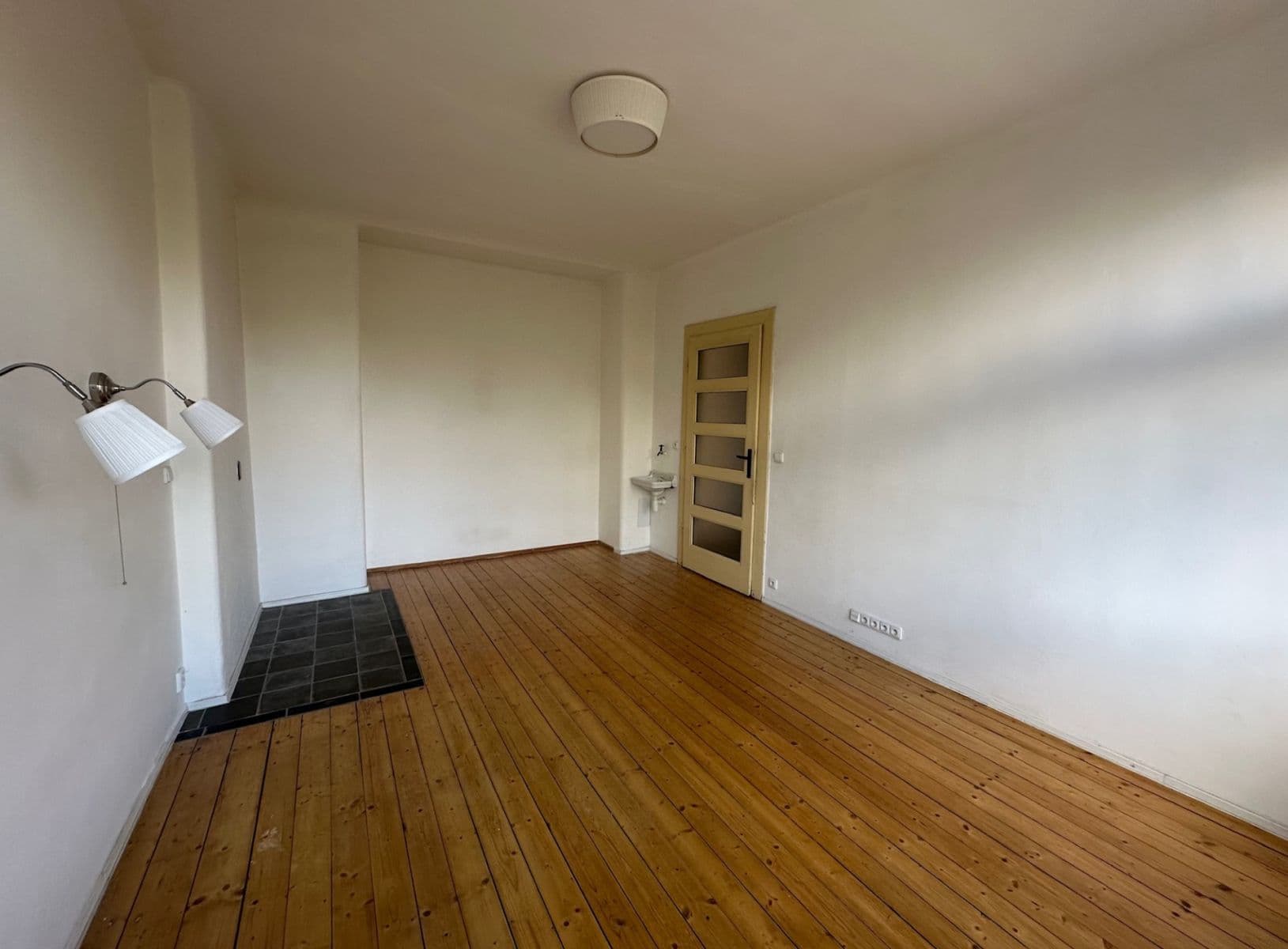 1 bedroom with open-plan kitchen flat to rent, 80 m², U Vody, Prague, Prague 1 bedroom with open-plan kitchen flat to rent, 80 m², U Vody, Prague, Prague
