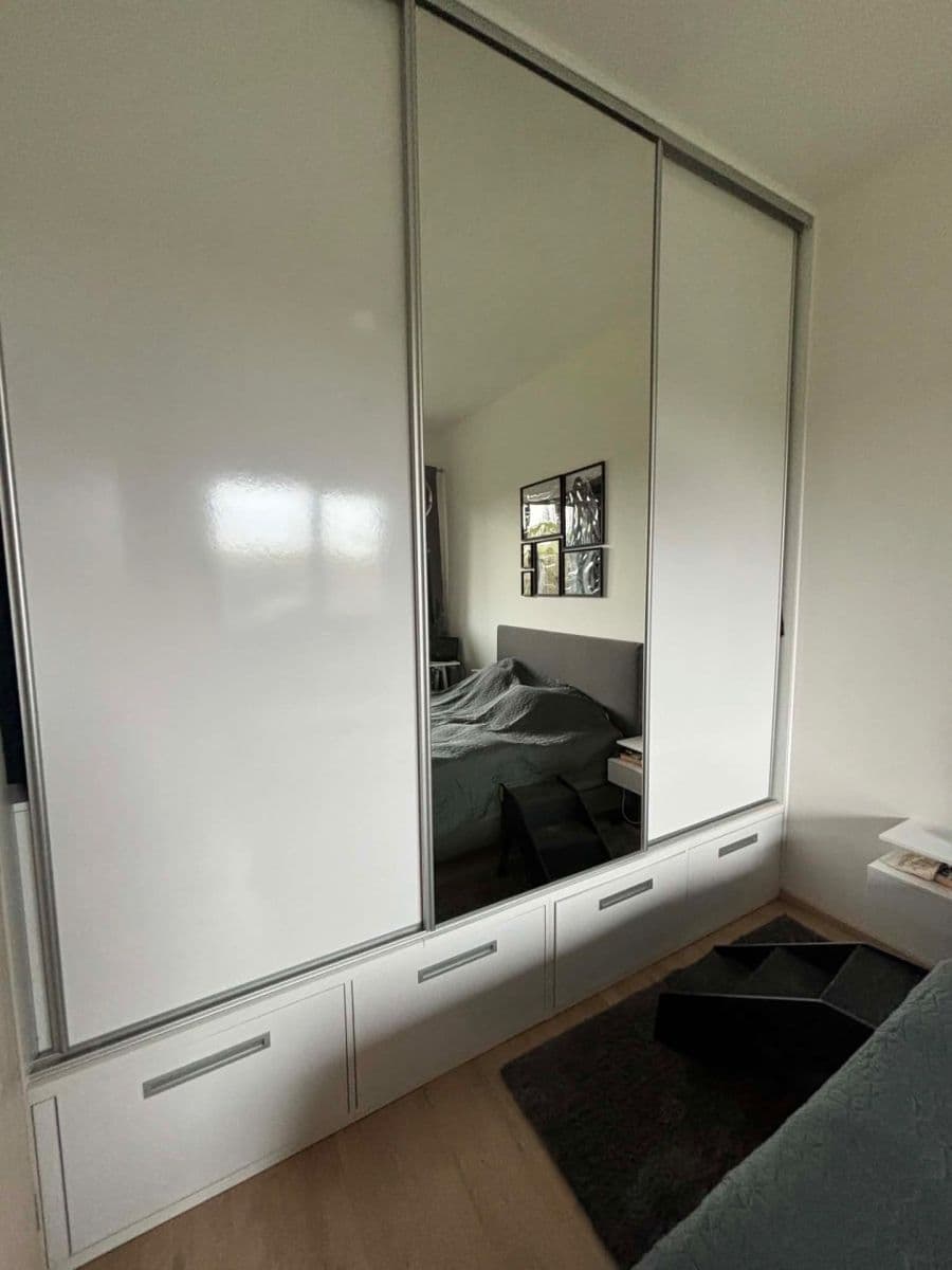 1 bedroom with open-plan kitchen flat to rent, 59 m², Velvarská, Horoměřice, Středočeský Region 1 bedroom with open-plan kitchen flat to rent, 59 m², Velvarská, Horoměřice, Středočeský Region
