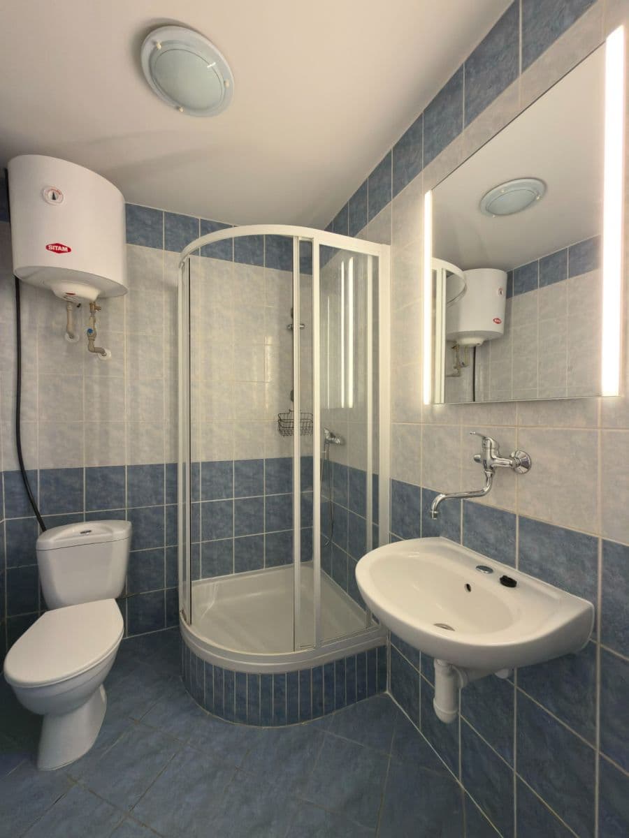 Studio flat to rent, 39 m², Zbynická, Prague, Prague Studio flat to rent, 39 m², Zbynická, Prague, Prague