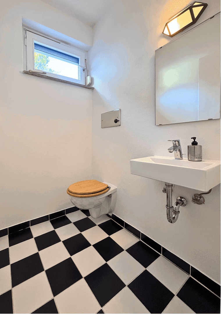 4 bedroom with open-plan kitchen flat for sale, 140 m², Horben, Baden-Württemberg 4 bedroom with open-plan kitchen flat for sale, 140 m², Horben, Baden-Württemberg