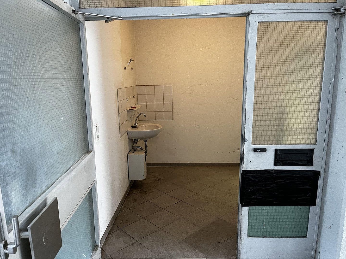 non-residential property to rent, 15 m², Erlanger Str 61, Fürth, Bavaria non-residential property to rent, 15 m², Erlanger Str 61, Fürth, Bavaria
