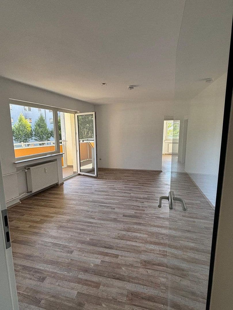 3 bedroom flat to rent, 65 m², Drei Knappen 18, Oberhausen, North Rhine-Westphalia 3 bedroom flat to rent, 65 m², Drei Knappen 18, Oberhausen, North Rhine-Westphalia