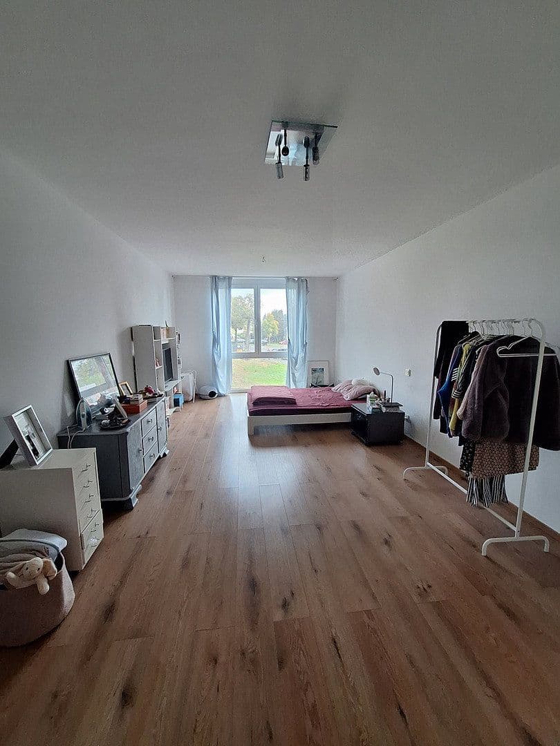 2 bedroom with open-plan kitchen flat to rent, 98 m², Lantzallee 1, Düsseldorf, North Rhine-Westphalia 2 bedroom with open-plan kitchen flat to rent, 98 m², Lantzallee 1, Düsseldorf, North Rhine-Westphalia