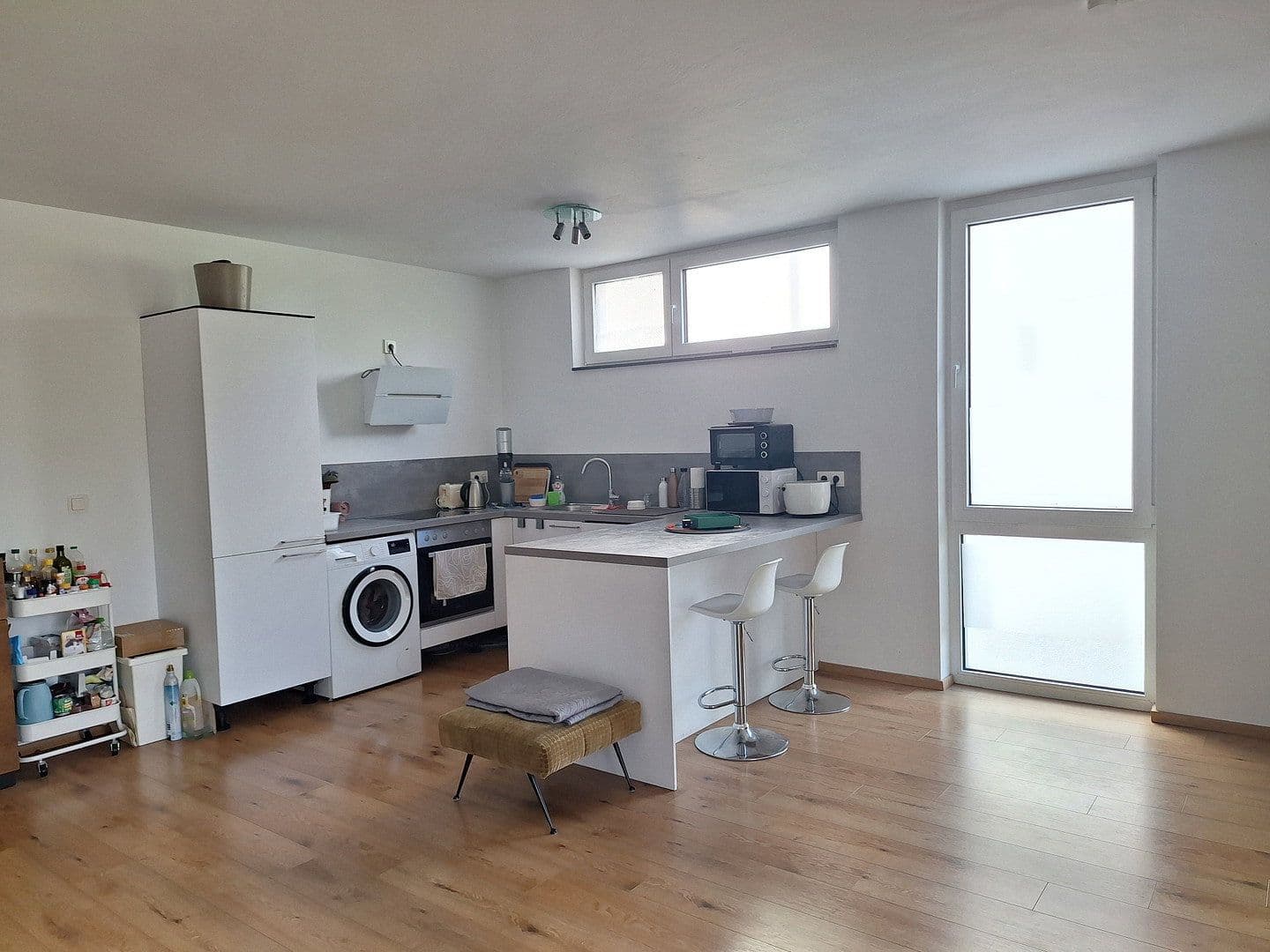 2 bedroom with open-plan kitchen flat to rent, 98 m², Lantzallee 1, Düsseldorf, North Rhine-Westphalia 2 bedroom with open-plan kitchen flat to rent, 98 m², Lantzallee 1, Düsseldorf, North Rhine-Westphalia