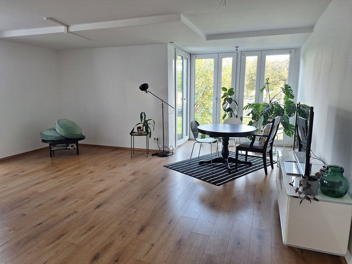 2 bedroom with open-plan kitchen flat to rent, 98 m², Lantzallee 1, Düsseldorf, North Rhine-Westphalia 2 bedroom with open-plan kitchen flat to rent, 98 m², Lantzallee 1, Düsseldorf, North Rhine-Westphalia