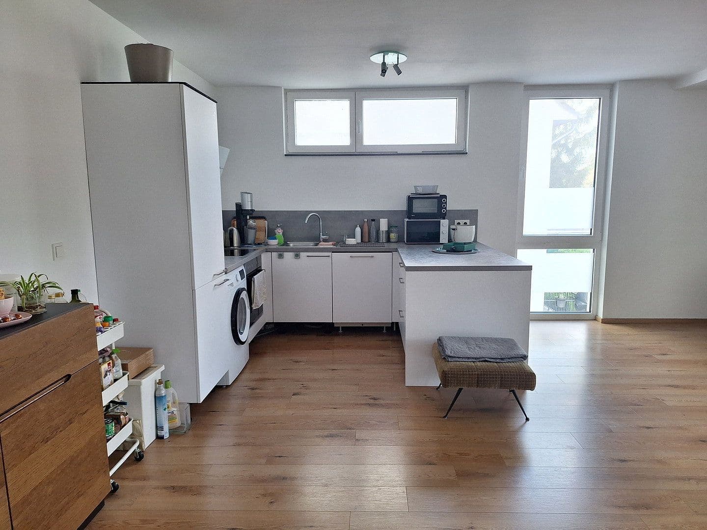 2 bedroom with open-plan kitchen flat to rent, 98 m², Lantzallee 1, Düsseldorf, North Rhine-Westphalia 2 bedroom with open-plan kitchen flat to rent, 98 m², Lantzallee 1, Düsseldorf, North Rhine-Westphalia