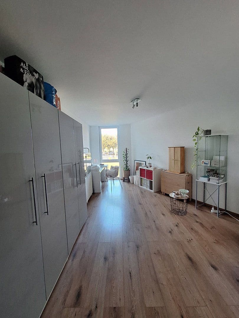 2 bedroom with open-plan kitchen flat to rent, 98 m², Lantzallee 1, Düsseldorf, North Rhine-Westphalia 2 bedroom with open-plan kitchen flat to rent, 98 m², Lantzallee 1, Düsseldorf, North Rhine-Westphalia