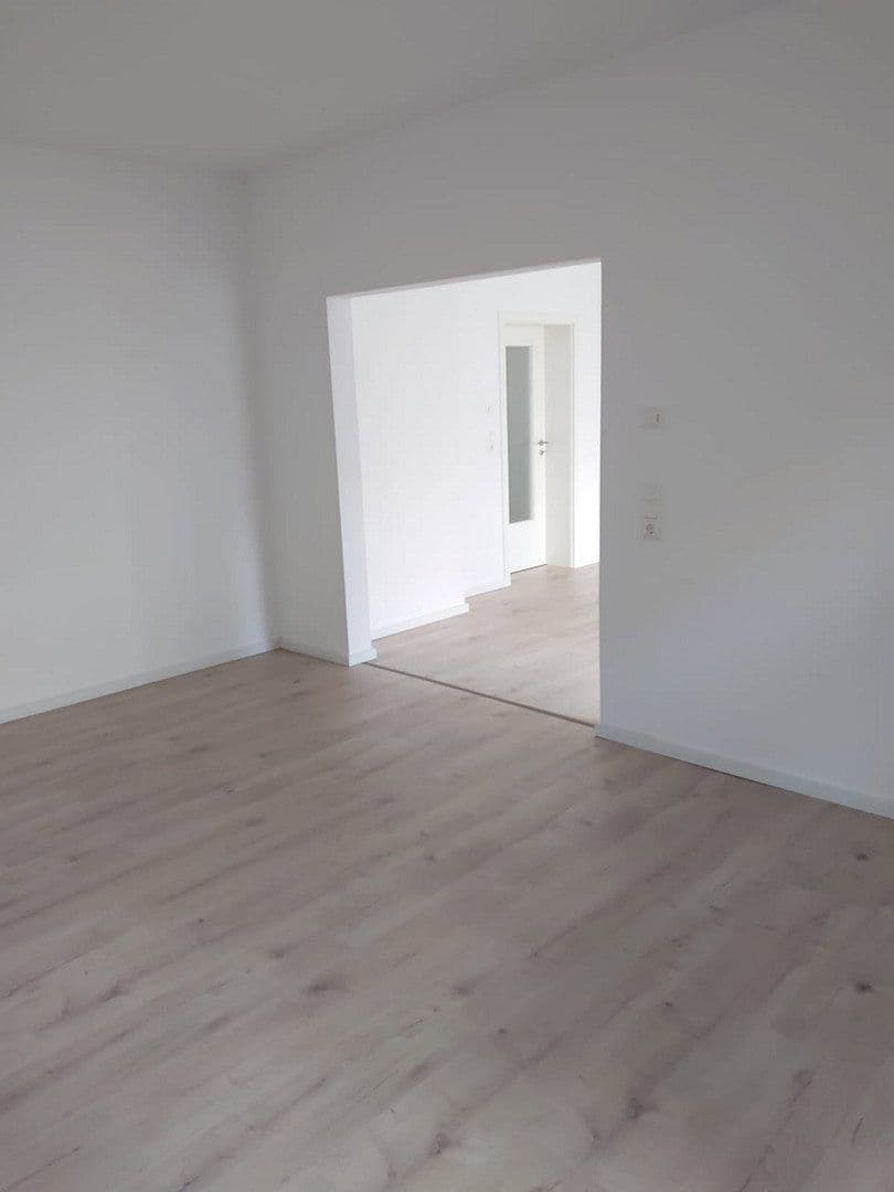 2 bedroom flat to rent, 94 m², Humboldtstraße 8, Reichenbach, Saxony 2 bedroom flat to rent, 94 m², Humboldtstraße 8, Reichenbach, Saxony