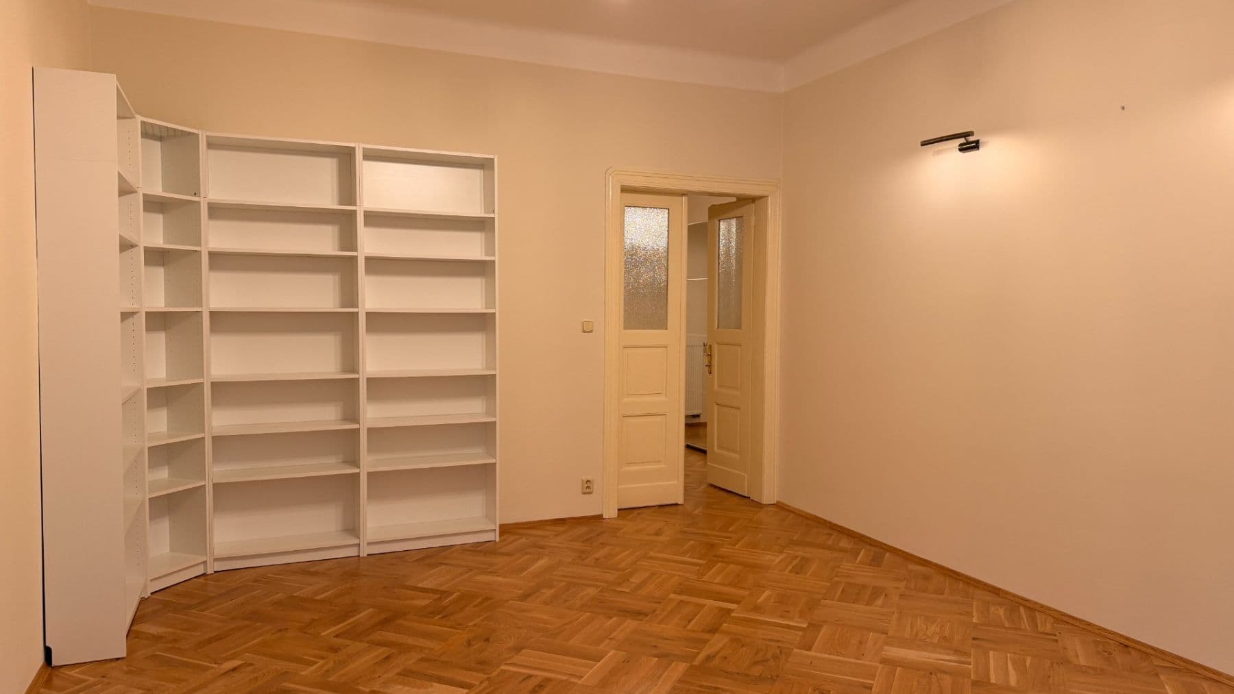 2 bedroom flat to rent, 70 m², Haškova, Prague, Prague 2 bedroom flat to rent, 70 m², Haškova, Prague, Prague