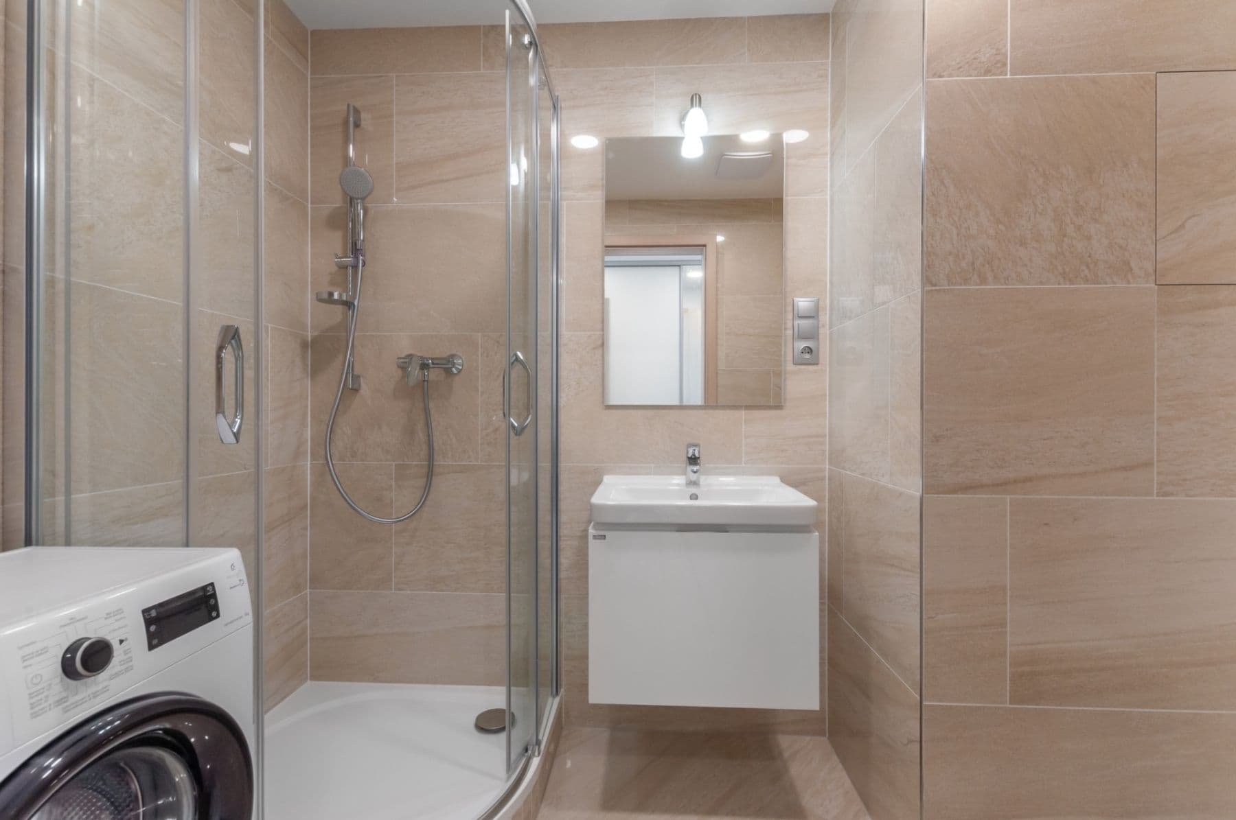 Studio flat to rent, 28 m², Bassova, Prague, Prague Studio flat to rent, 28 m², Bassova, Prague, Prague