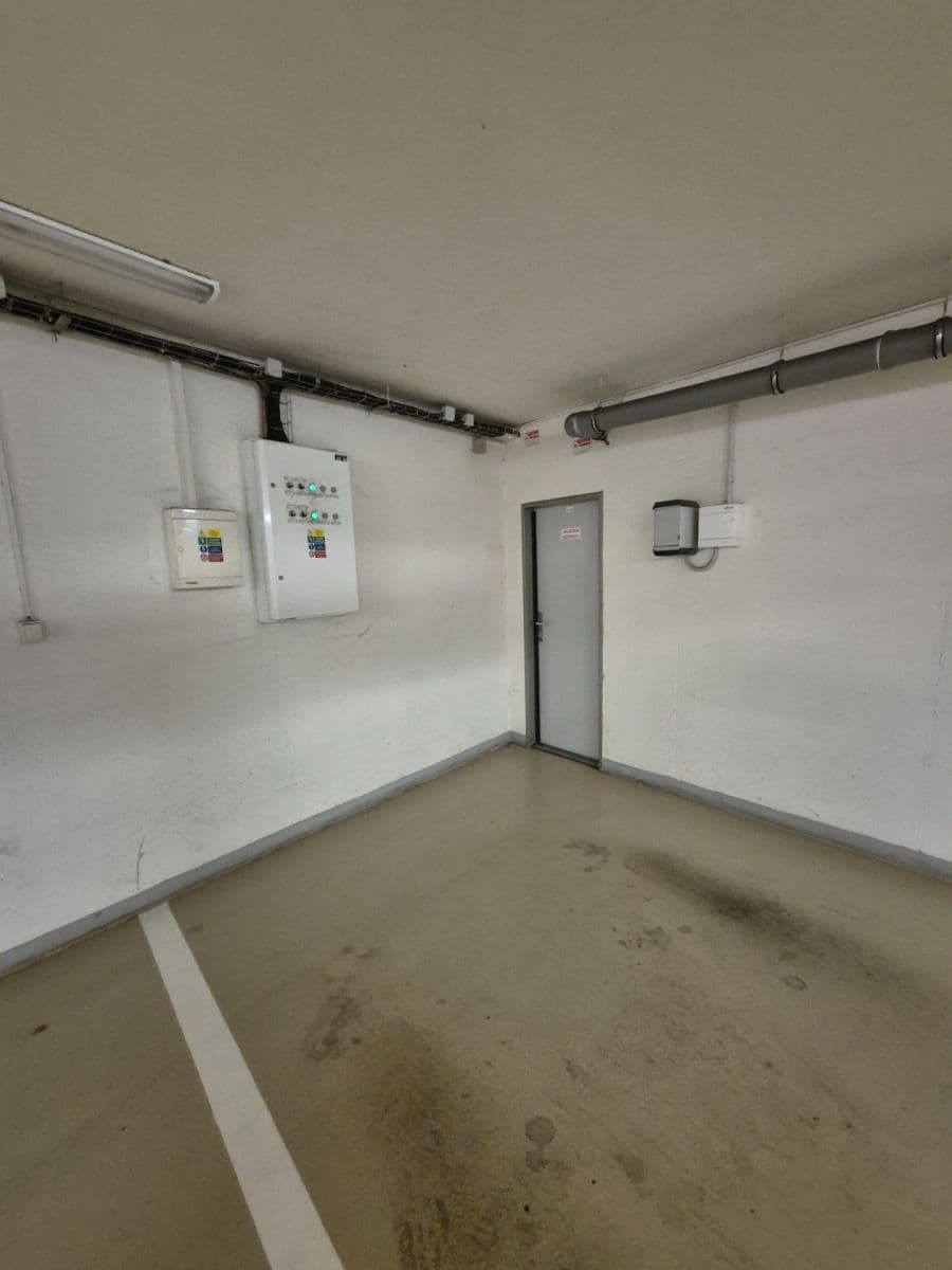 garage to rent, 26 m², Drahobejlova, Prague, Prague garage to rent, 26 m², Drahobejlova, Prague, Prague