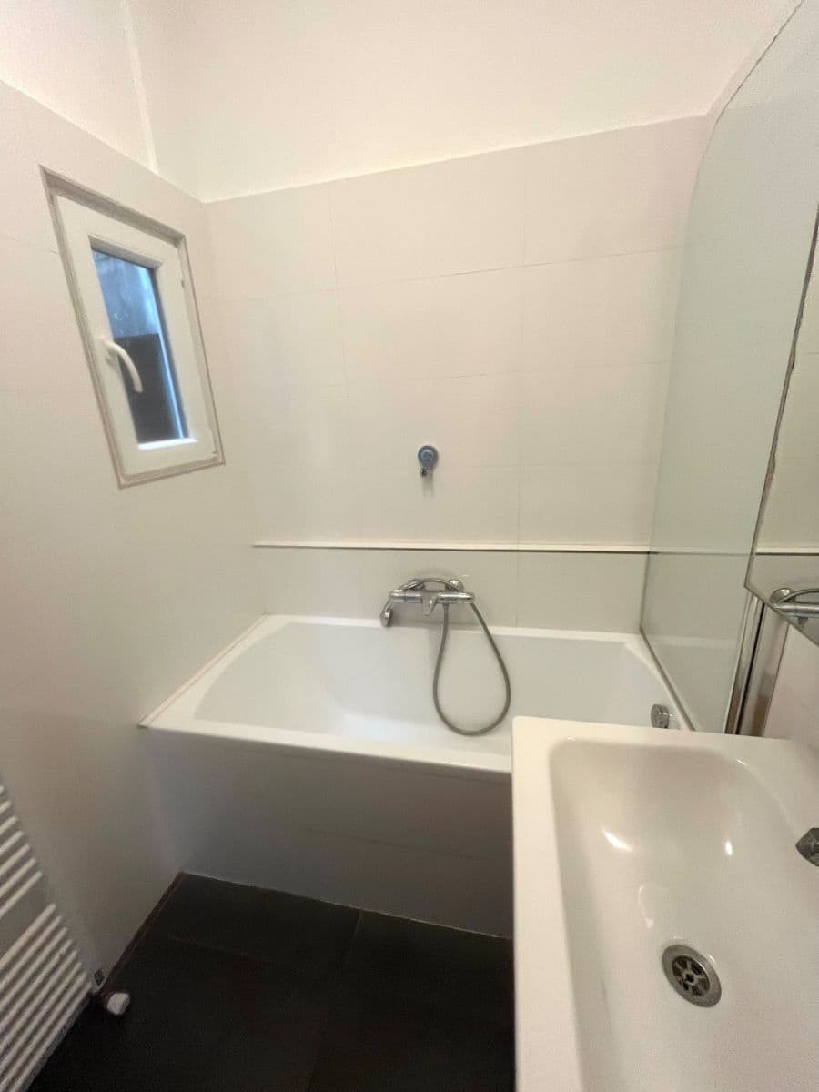 2 bedroom with open-plan kitchen flat to rent, 70 m², Zdaru, Prague, Prague 2 bedroom with open-plan kitchen flat to rent, 70 m², Zdaru, Prague, Prague