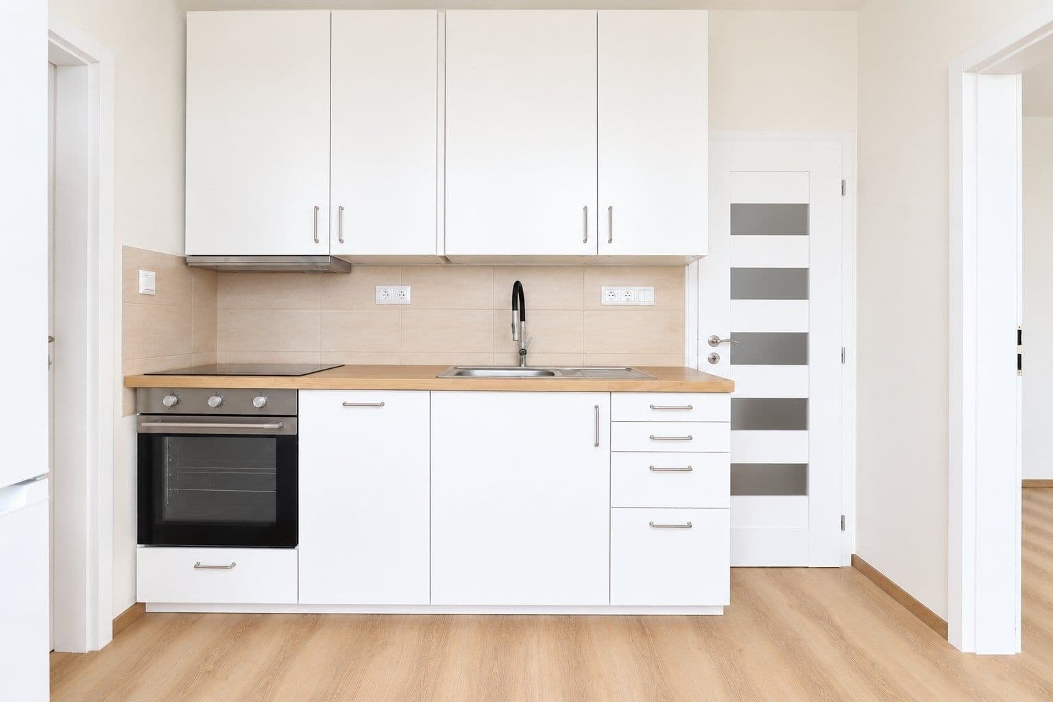 3 bedroom flat to rent, 78 m², Voskovcova, Prague, Prague 3 bedroom flat to rent, 78 m², Voskovcova, Prague, Prague