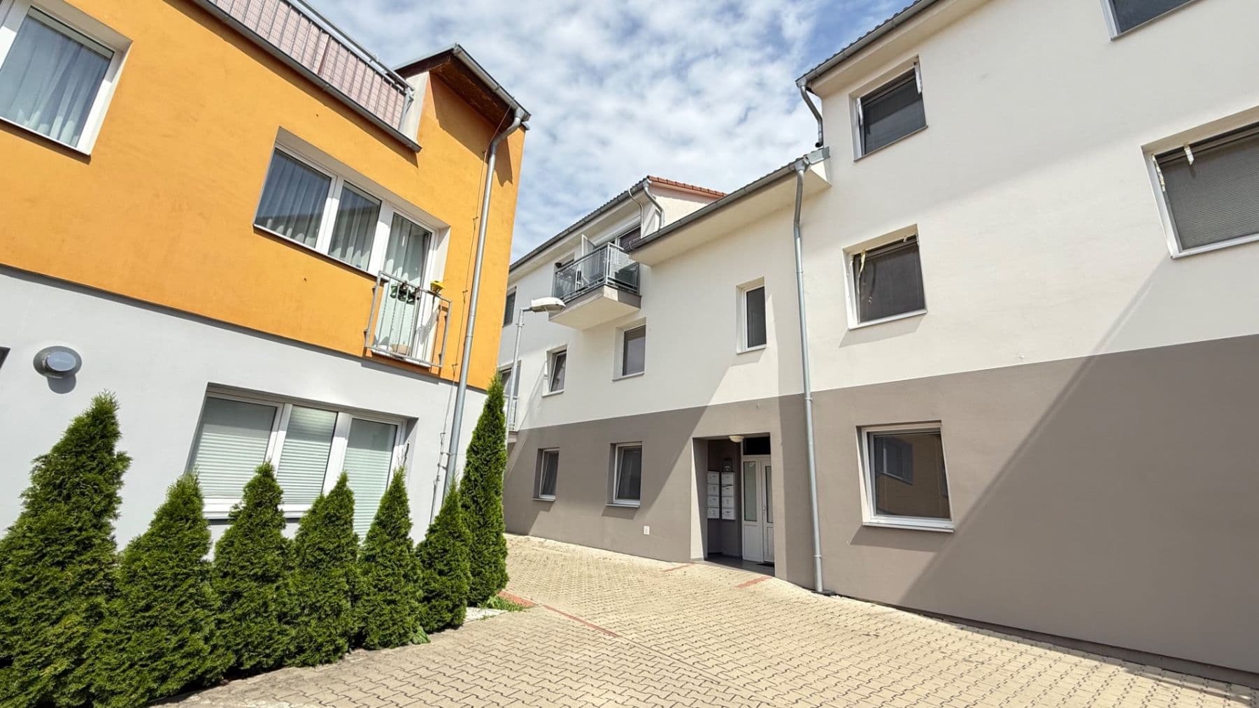 2 bedroom with open-plan kitchen flat for sale, 60 m², Břežany II, Středočeský Region 2 bedroom with open-plan kitchen flat for sale, 60 m², Břežany II, Středočeský Region