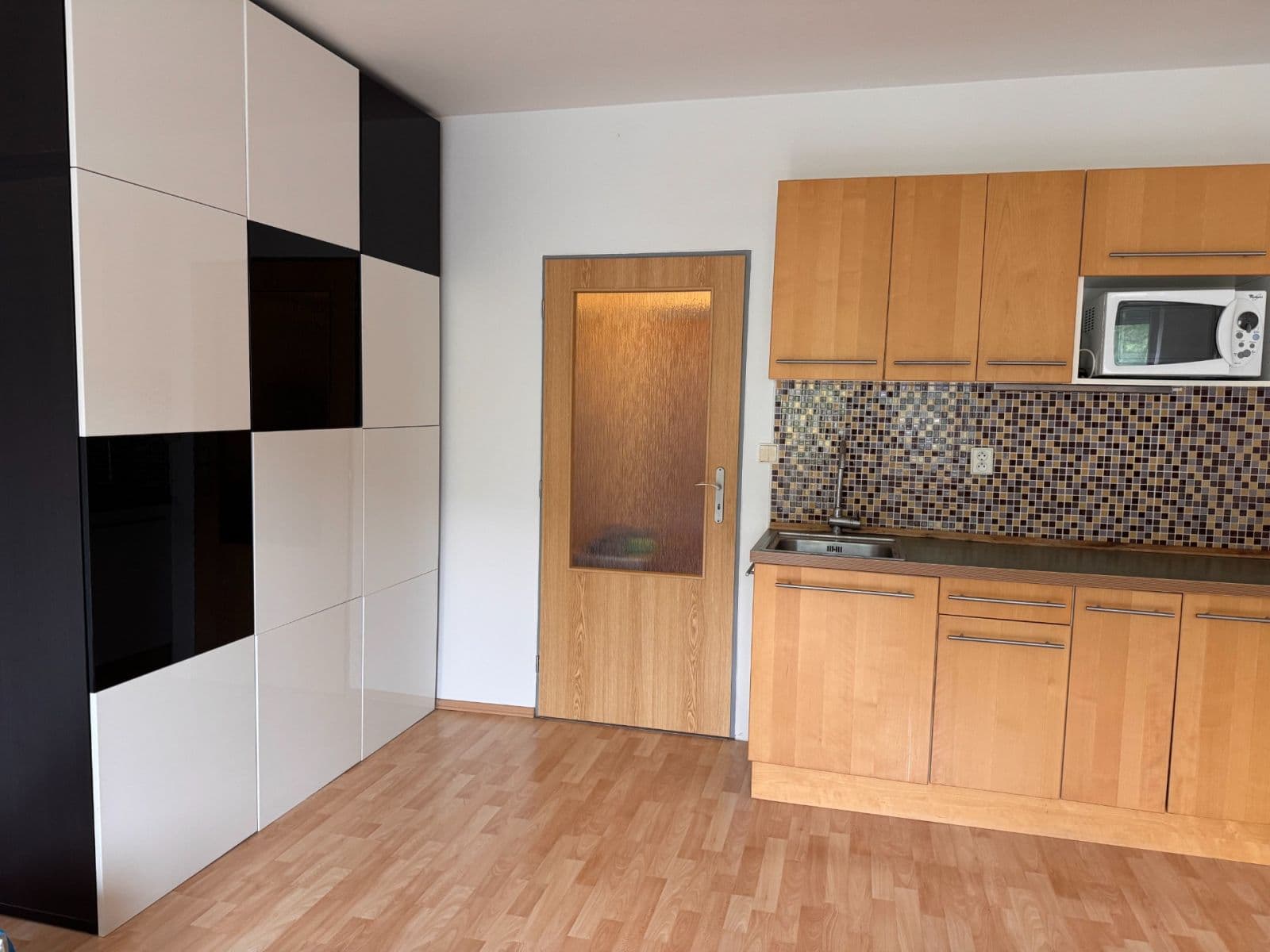 Studio flat to rent, 36 m², Novovysočanská, Prague, Prague Studio flat to rent, 36 m², Novovysočanská, Prague, Prague