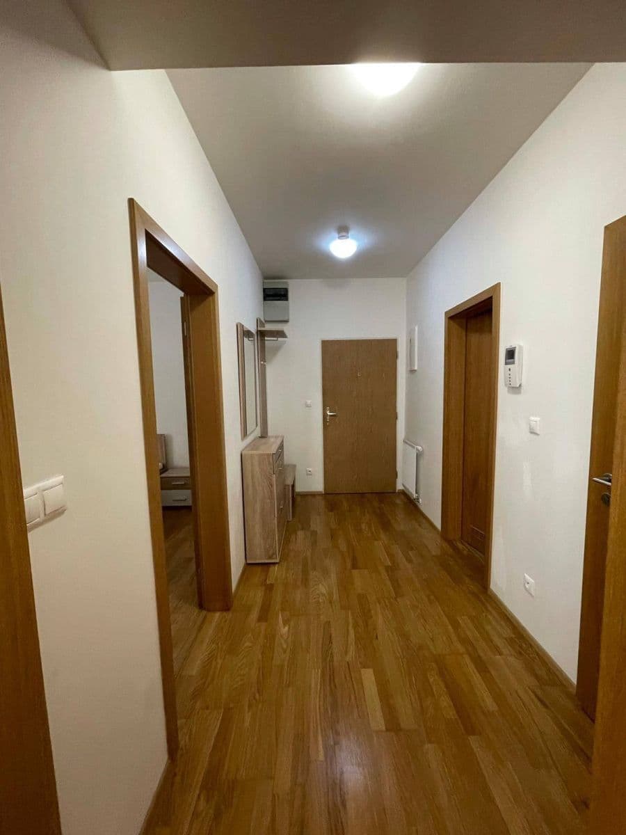 1 bedroom with open-plan kitchen flat for sale, 58 m², Pod Dvorem, Prague, Prague 1 bedroom with open-plan kitchen flat for sale, 58 m², Pod Dvorem, Prague, Prague