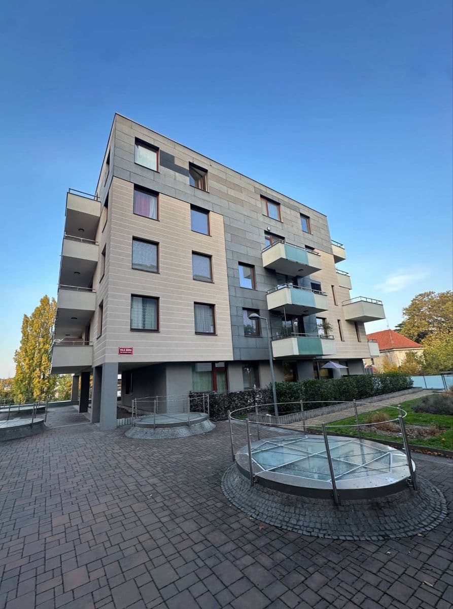 1 bedroom with open-plan kitchen flat for sale, 58 m², Pod Dvorem, Prague, Prague 1 bedroom with open-plan kitchen flat for sale, 58 m², Pod Dvorem, Prague, Prague