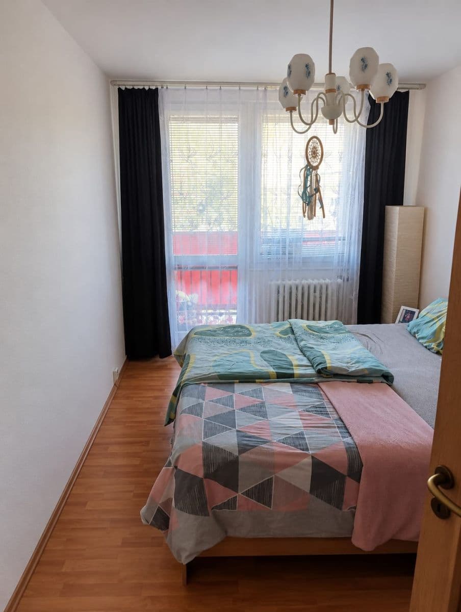 2 bedroom with open-plan kitchen flat to rent, 65 m², Tererova, Prague, Prague 2 bedroom with open-plan kitchen flat to rent, 65 m², Tererova, Prague, Prague