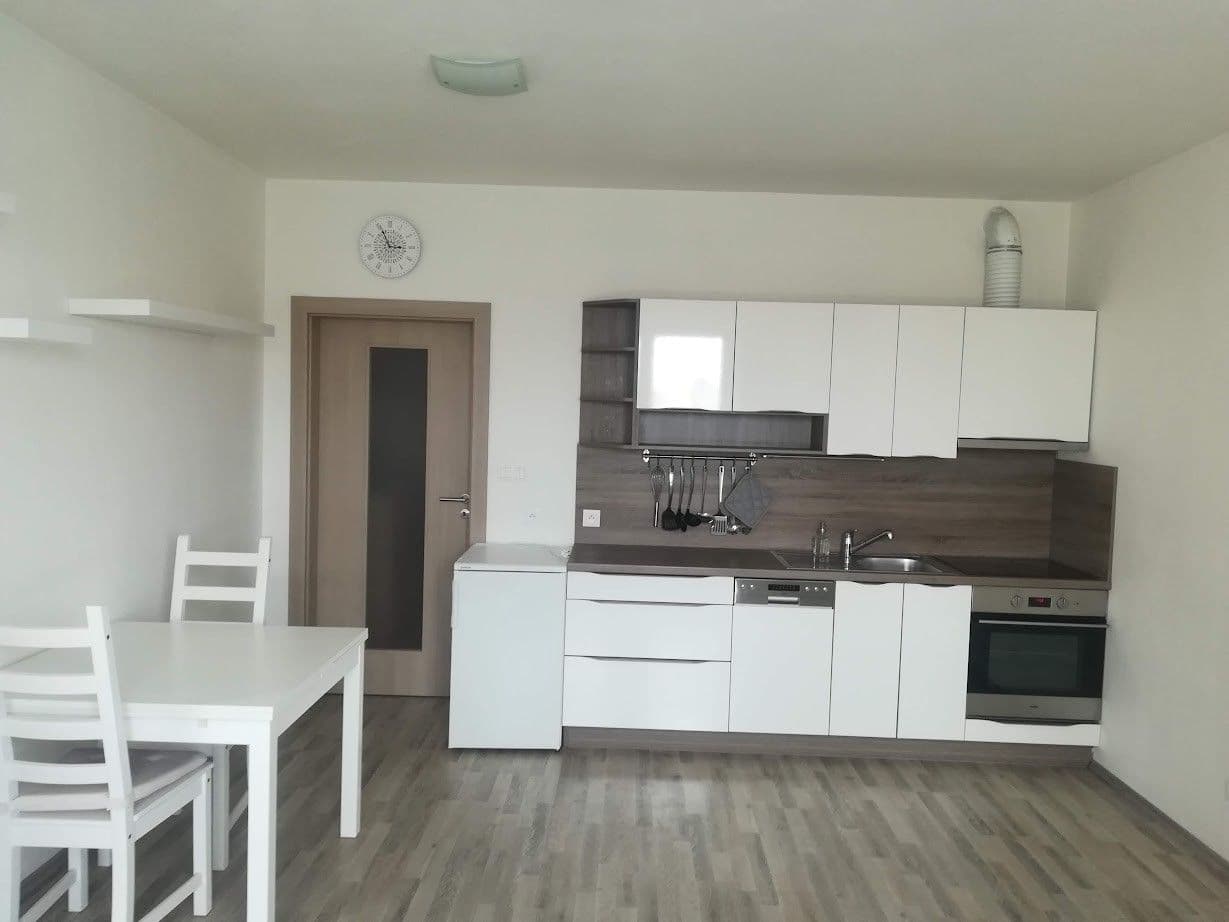 Studio flat to rent, 31 m², U Borských kasáren, Plzeň, Plzeňský Region Studio flat to rent, 31 m², U Borských kasáren, Plzeň, Plzeňský Region
