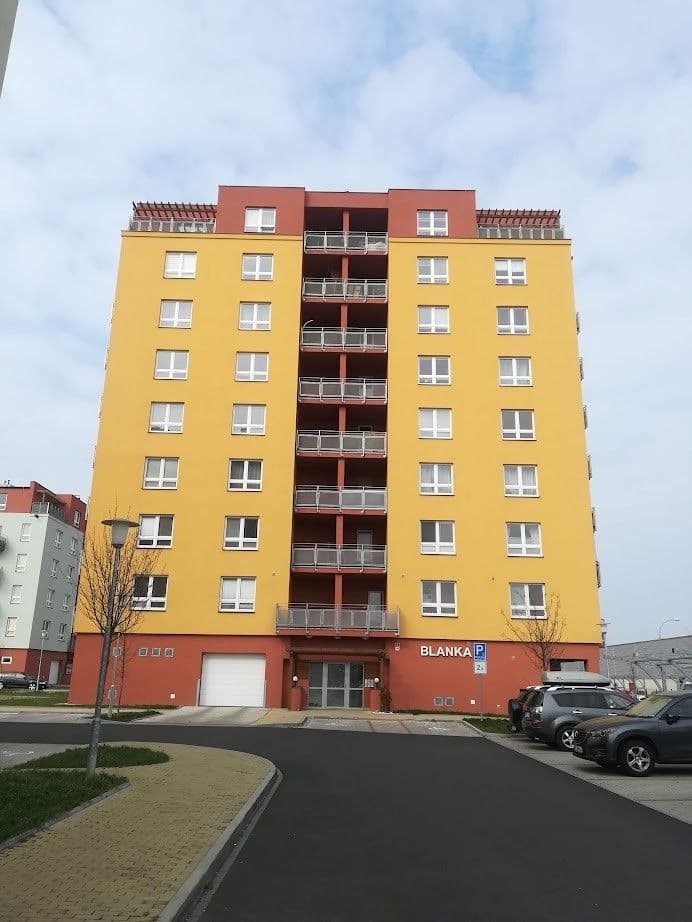 Studio flat to rent, 31 m², U Borských kasáren, Plzeň, Plzeňský Region Studio flat to rent, 31 m², U Borských kasáren, Plzeň, Plzeňský Region
