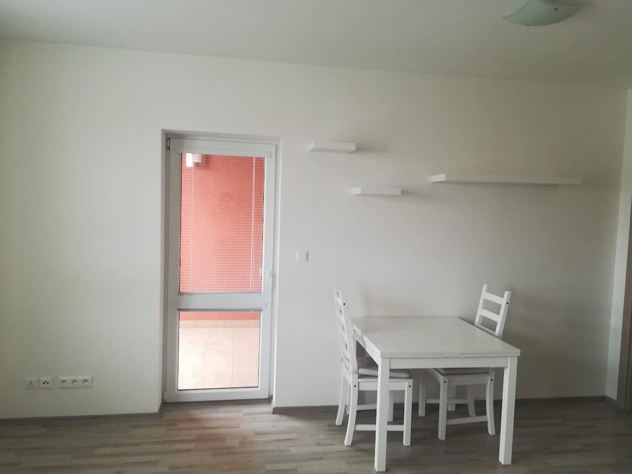 Studio flat to rent, 31 m², U Borských kasáren, Plzeň, Plzeňský Region Studio flat to rent, 31 m², U Borských kasáren, Plzeň, Plzeňský Region