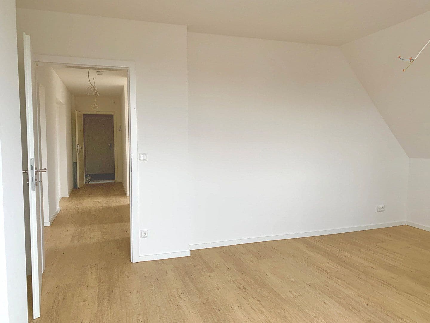 2 bedroom with open-plan kitchen flat to rent, 131 m², Hindenburgsstr. 30, Langenhagen, Lower Saxony 2 bedroom with open-plan kitchen flat to rent, 131 m², Hindenburgsstr. 30, Langenhagen, Lower Saxony