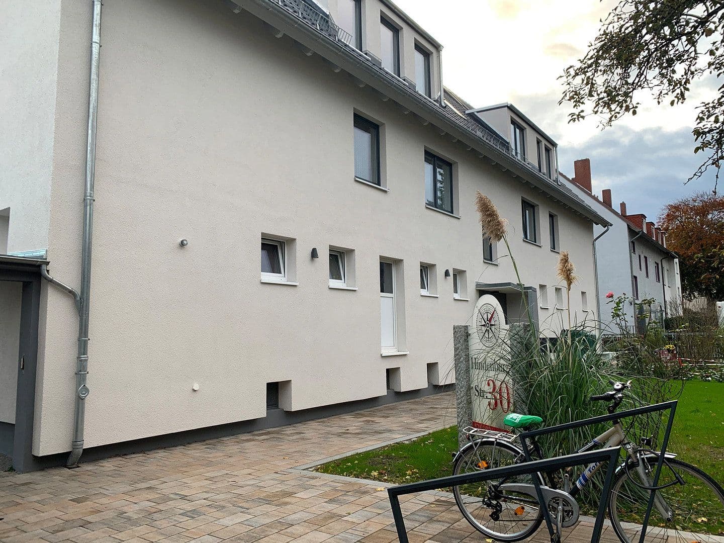 2 bedroom with open-plan kitchen flat to rent, 131 m², Hindenburgsstr. 30, Langenhagen, Lower Saxony 2 bedroom with open-plan kitchen flat to rent, 131 m², Hindenburgsstr. 30, Langenhagen, Lower Saxony