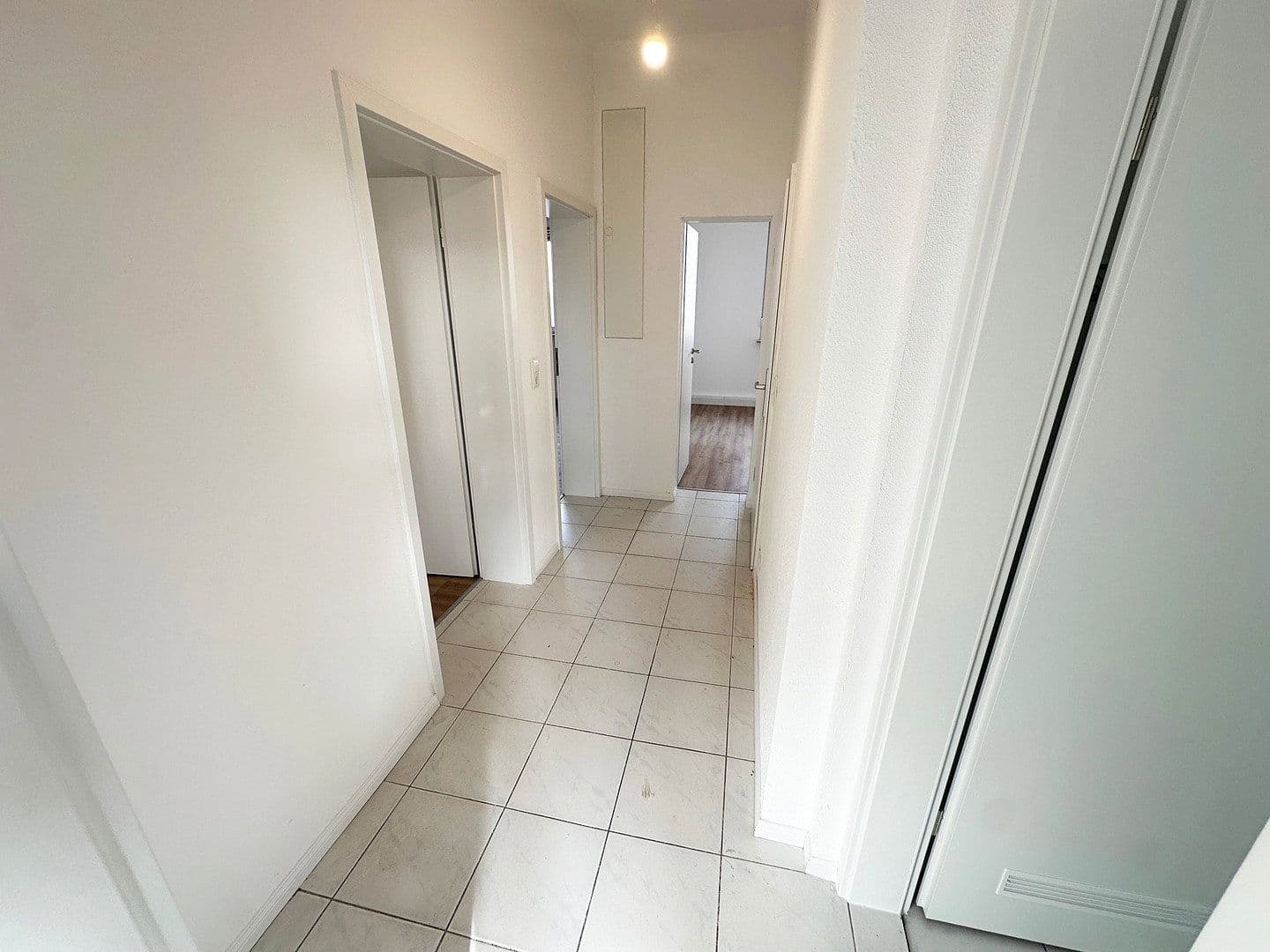 2 bedroom with open-plan kitchen flat to rent, 82 m², Heilbronn, Baden-Württemberg 2 bedroom with open-plan kitchen flat to rent, 82 m², Heilbronn, Baden-Württemberg