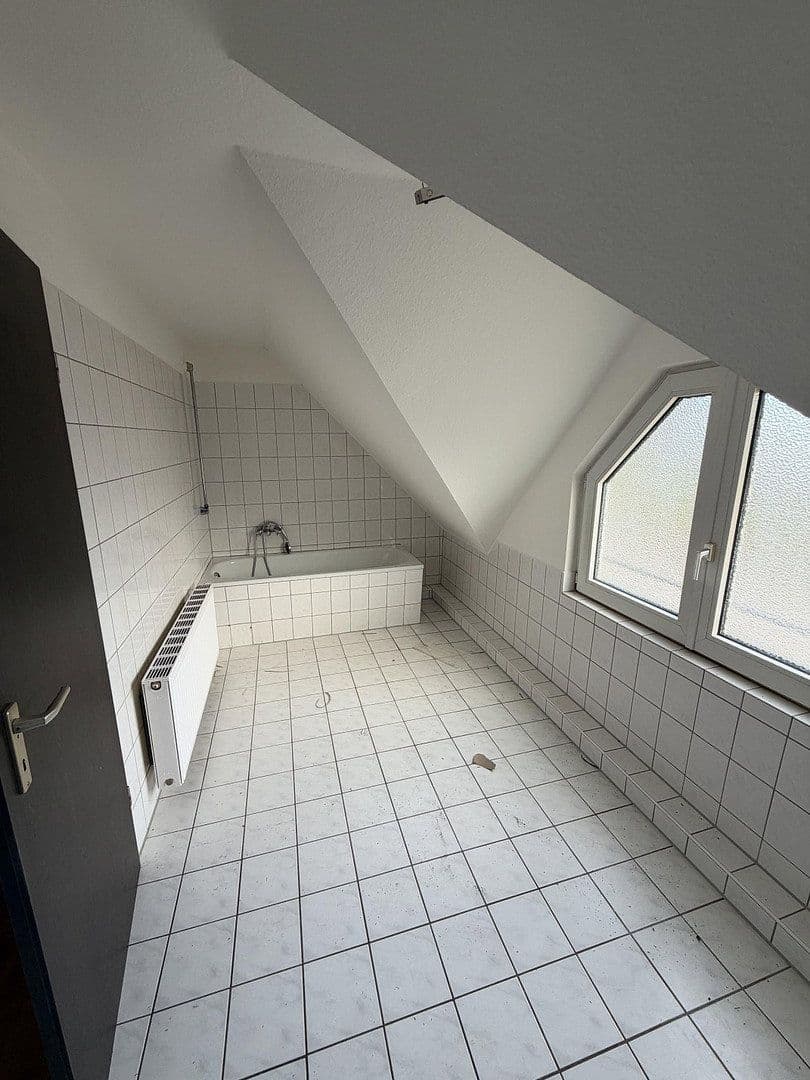 house to rent, 97 m², Lützowstr. 139, Solingen, North Rhine-Westphalia house to rent, 97 m², Lützowstr. 139, Solingen, North Rhine-Westphalia