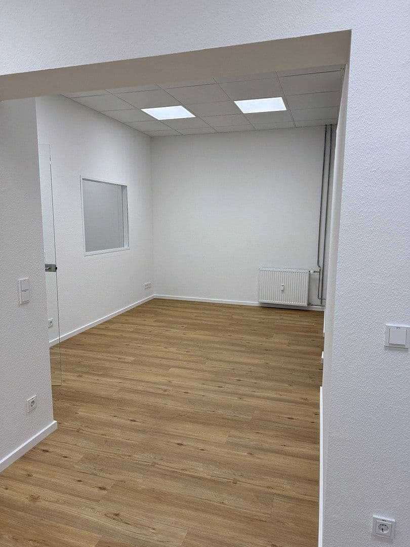 office to rent, 58 m², Goerdelerstraße 35, Offenbach, Hesse office to rent, 58 m², Goerdelerstraße 35, Offenbach, Hesse