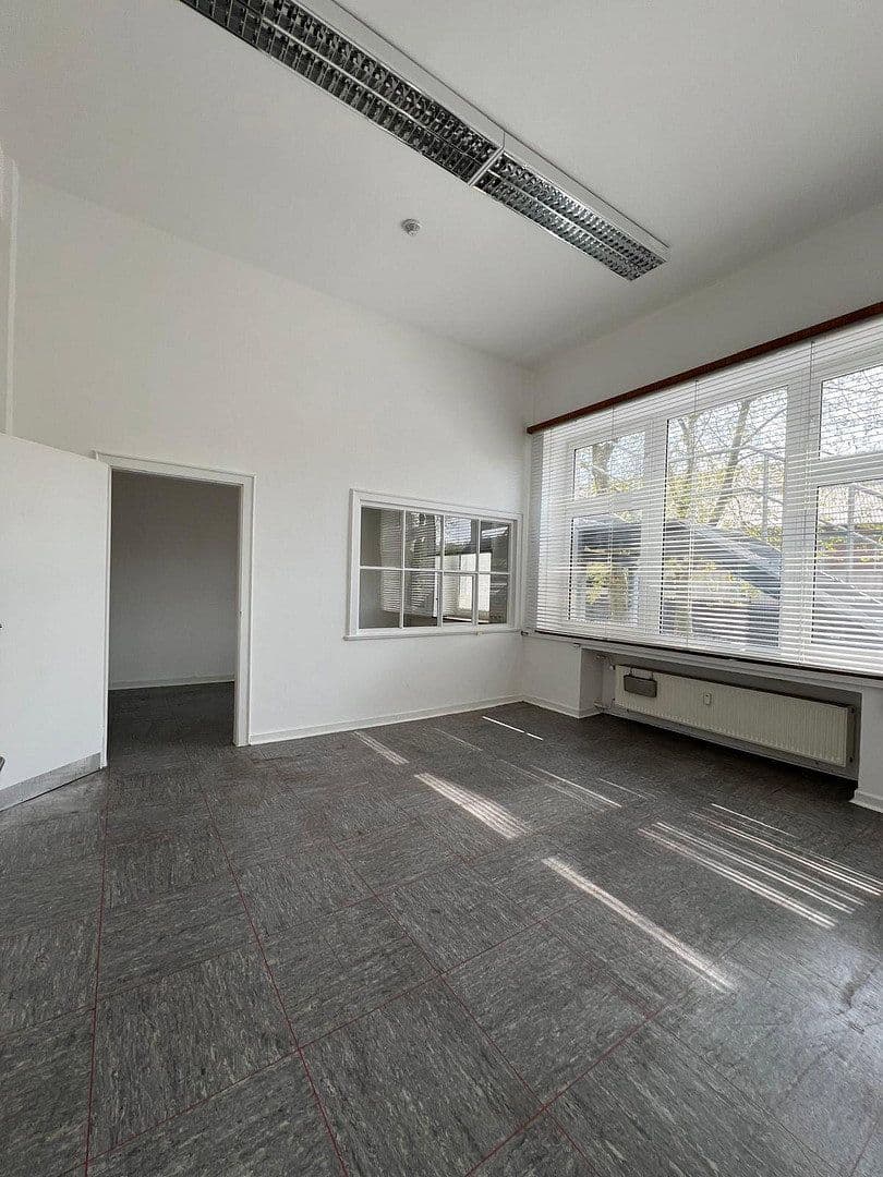 office to rent, 600 m², Magdeburgerstrasse 37, Gelsenkirchen, North Rhine-Westphalia office to rent, 600 m², Magdeburgerstrasse 37, Gelsenkirchen, North Rhine-Westphalia