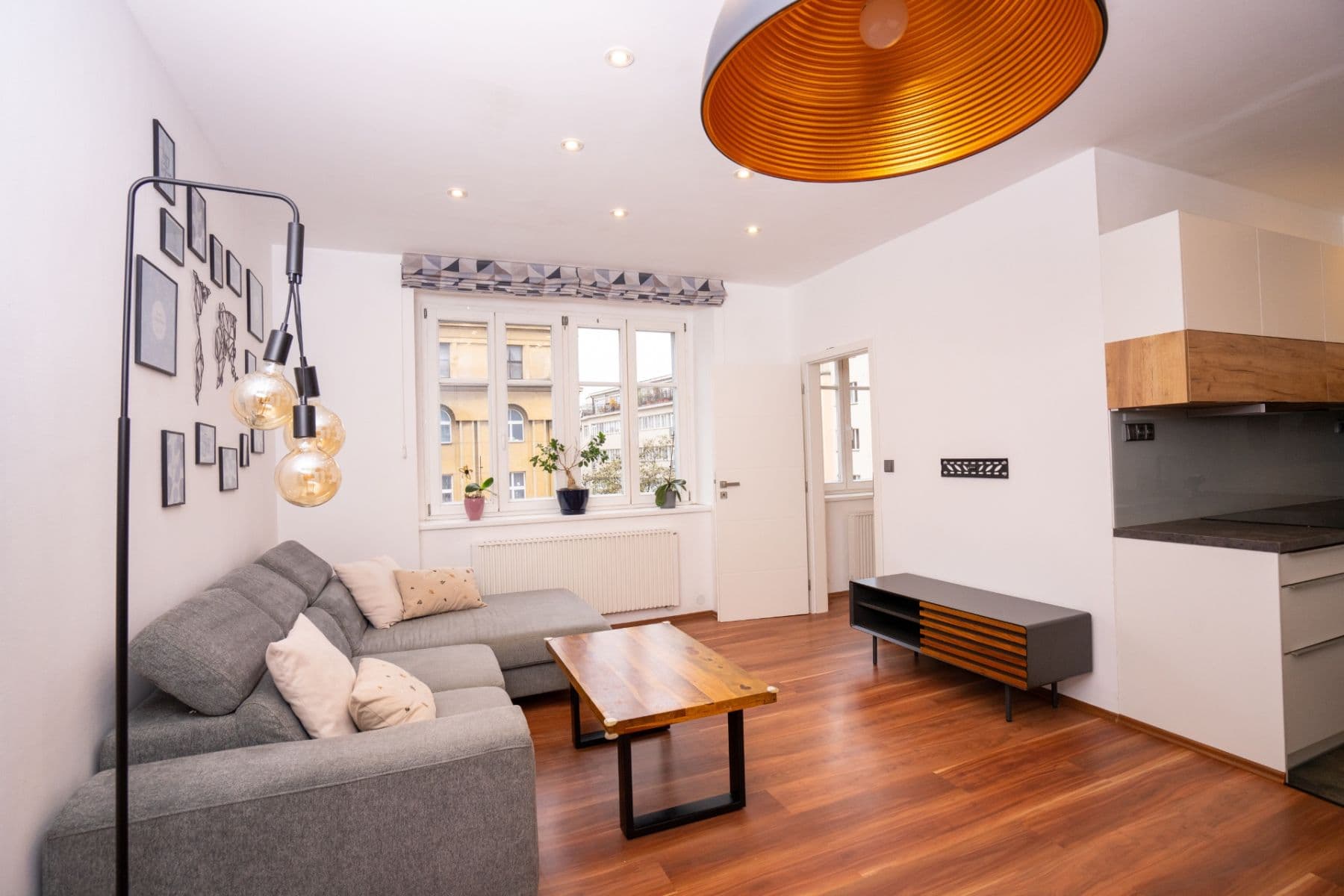2 bedroom with open-plan kitchen flat to rent, 63 m², Boleslavská, Prague, Prague 2 bedroom with open-plan kitchen flat to rent, 63 m², Boleslavská, Prague, Prague