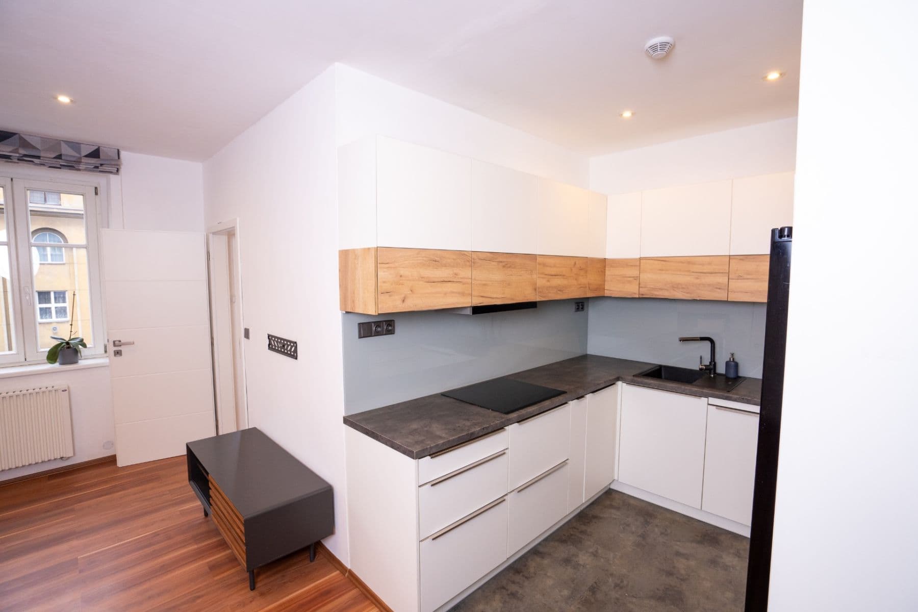 2 bedroom with open-plan kitchen flat to rent, 63 m², Boleslavská, Prague, Prague 2 bedroom with open-plan kitchen flat to rent, 63 m², Boleslavská, Prague, Prague