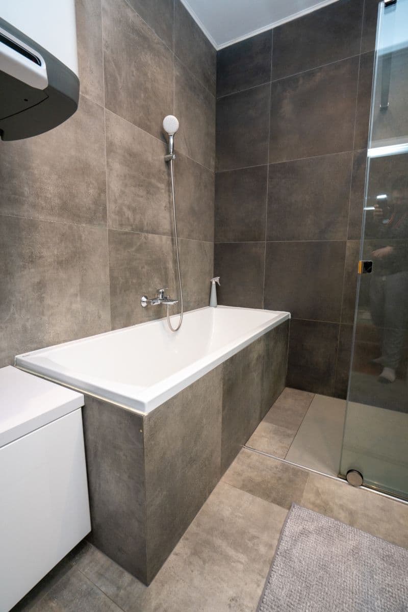 2 bedroom with open-plan kitchen flat to rent, 63 m², Boleslavská, Prague, Prague 2 bedroom with open-plan kitchen flat to rent, 63 m², Boleslavská, Prague, Prague